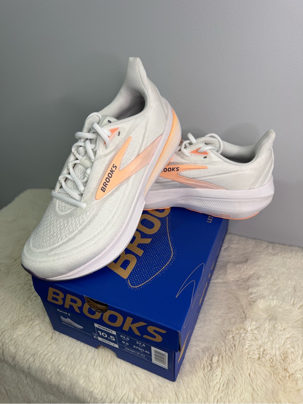 Brooks Revel 9 🔸 Size 10.5